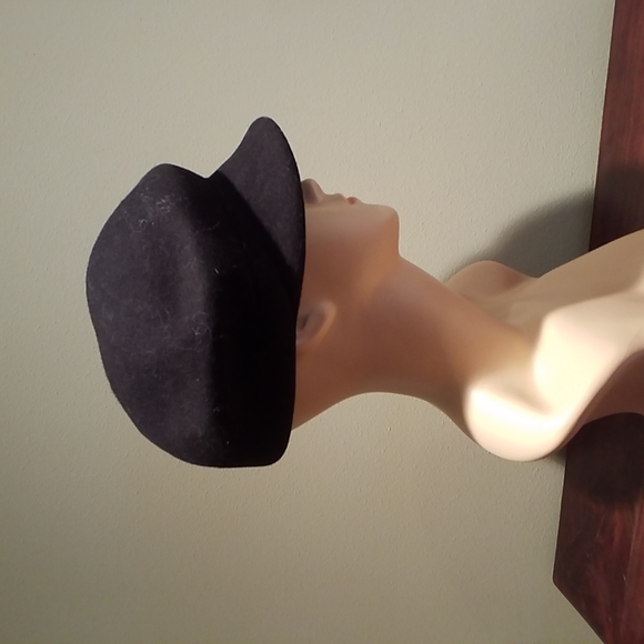 Black Wool Cabbie Cap One Size - Picture 4 of 5